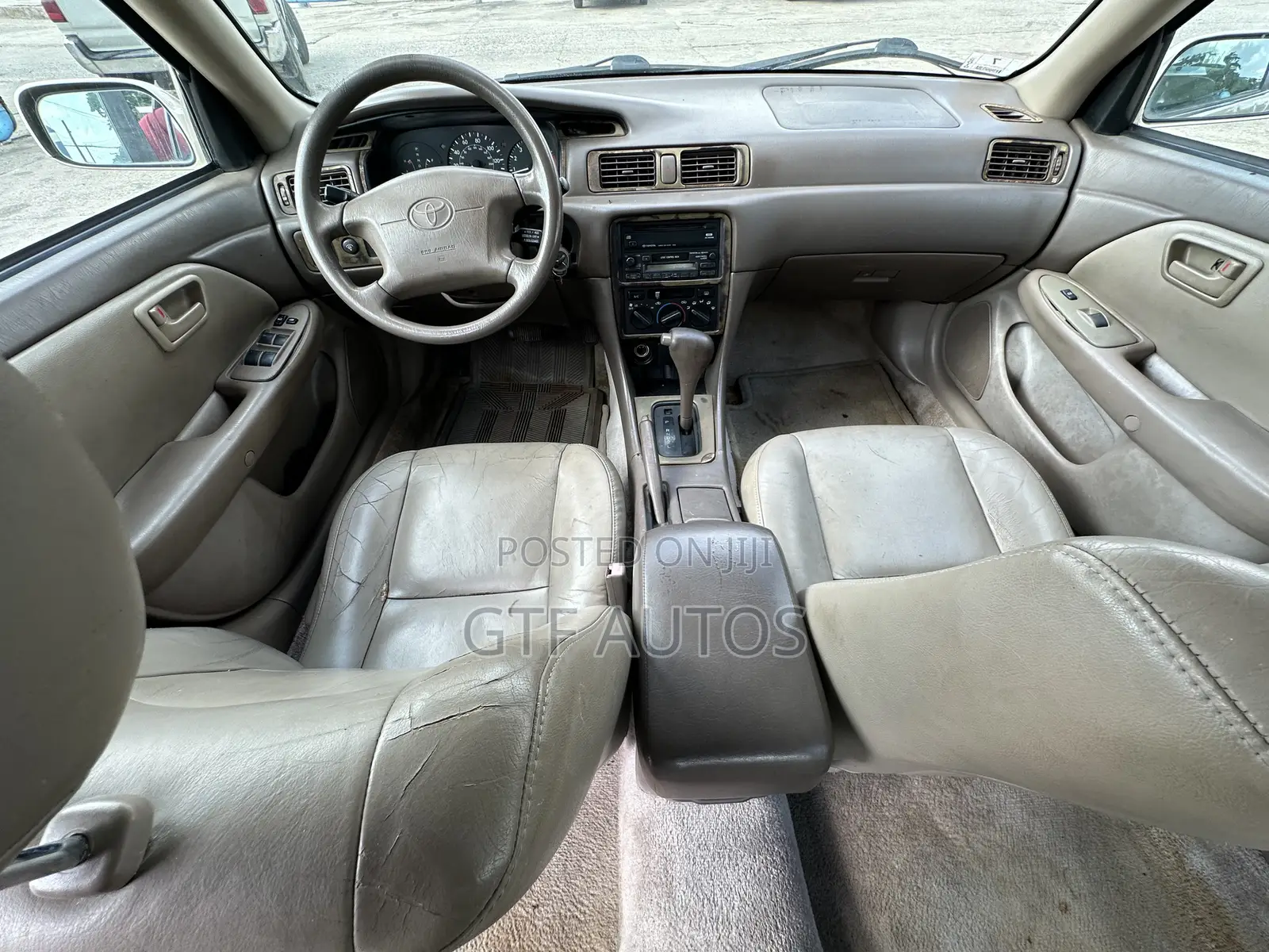 Toyota Camry Automatic 1999 Gold