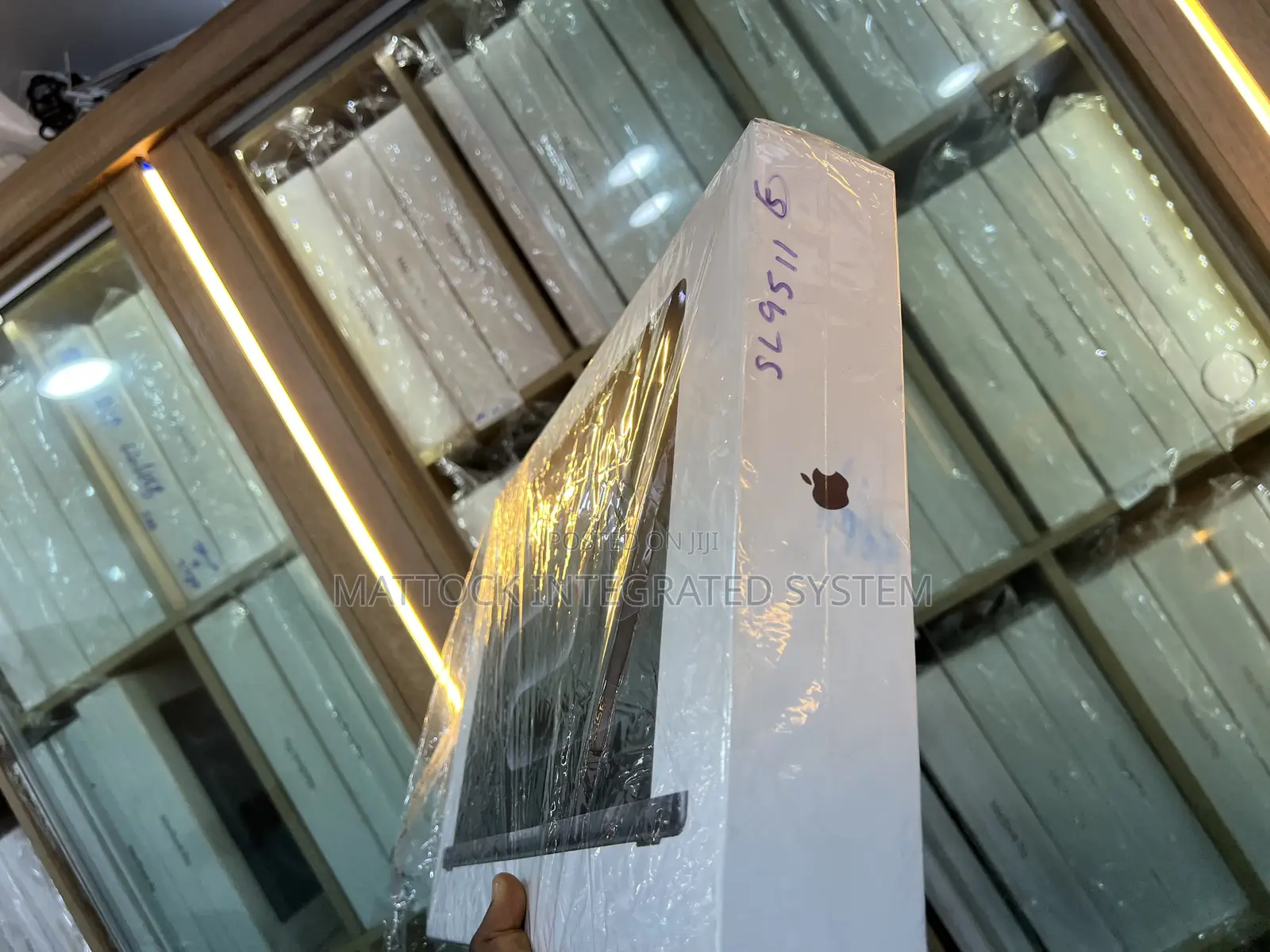 New Laptop Apple MacBook Pro 2026 M5 Pro 16-inch 48GB Apple M5 SSD 1T