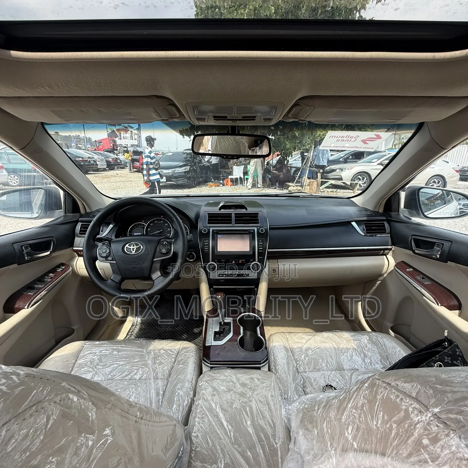 Toyota Camry XLE V6 4dr Sedan (3.5L 6cyl 6A) 2012 White