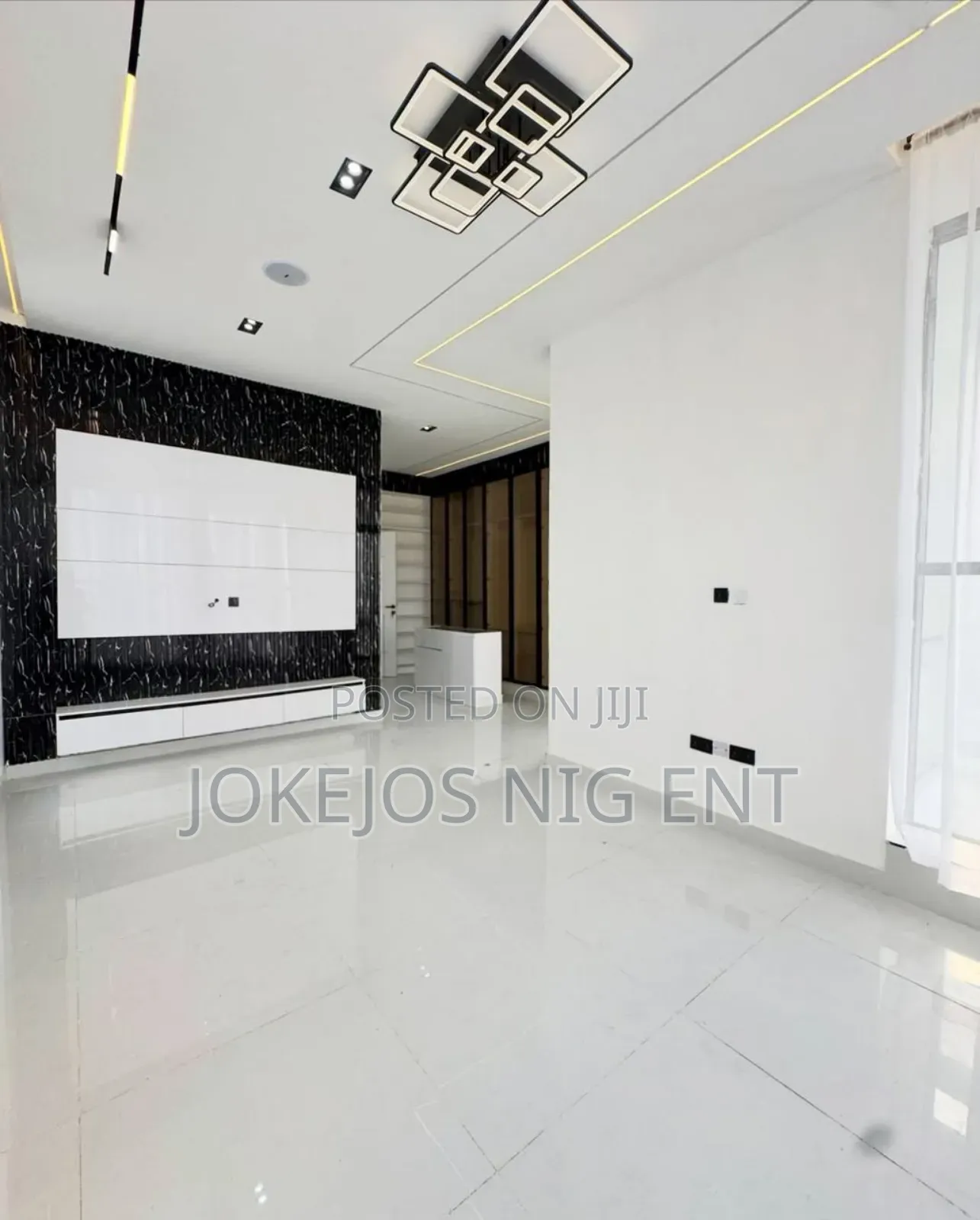 5bdrm Duplex in Ikota Gra for sale
