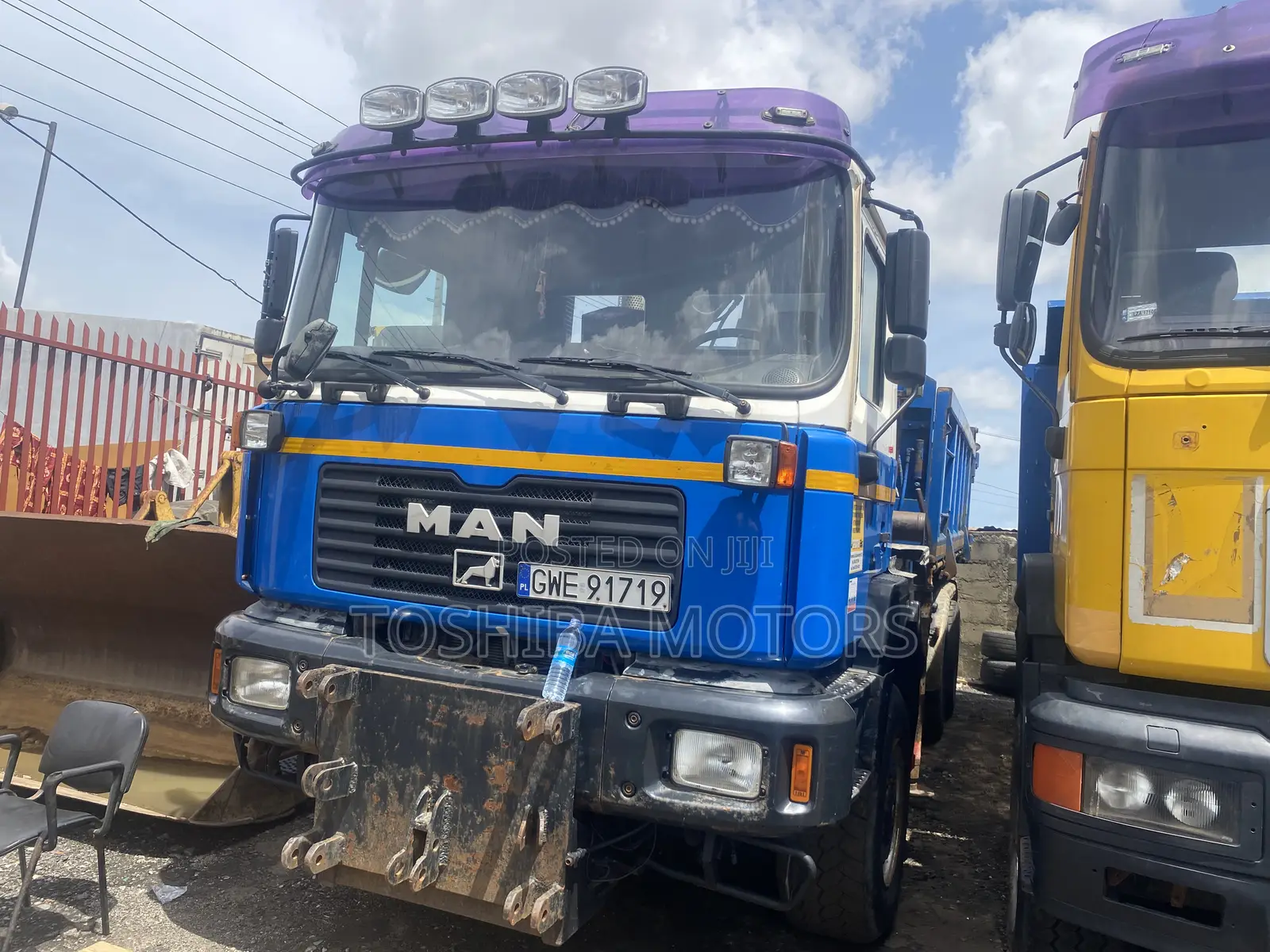 10 Man Diesel Dump Truck Blue 2000 Model
