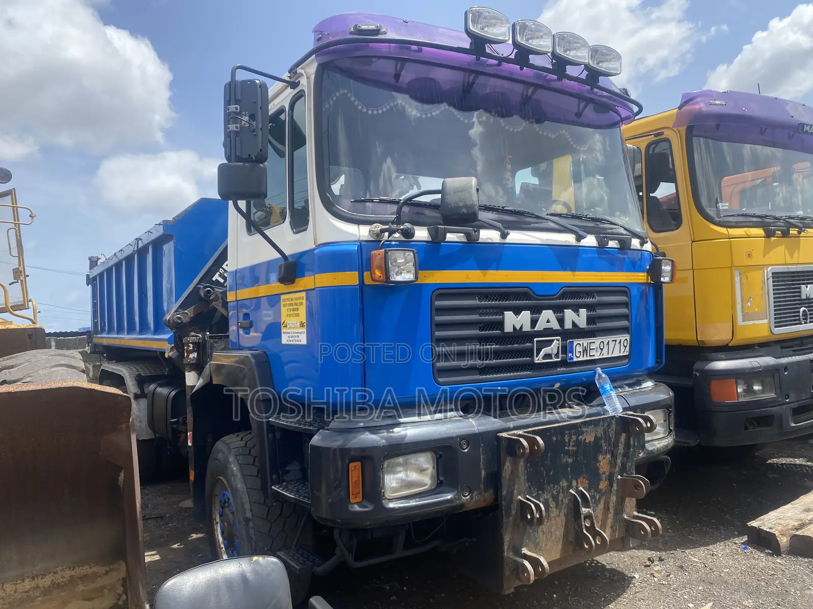 10 Man Diesel Dump Truck Blue 2000 Model