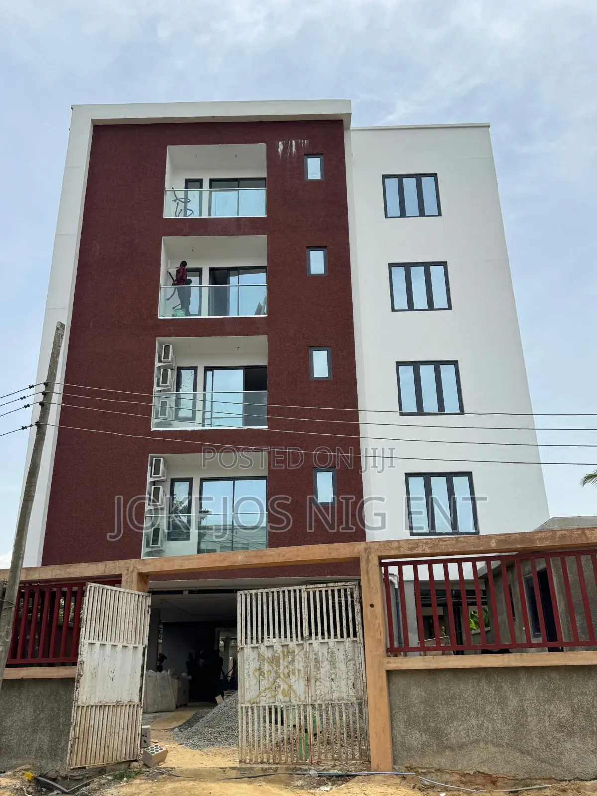 3bdrm Penthouse in Ikoyi Lagos, Awolowo Road for sale