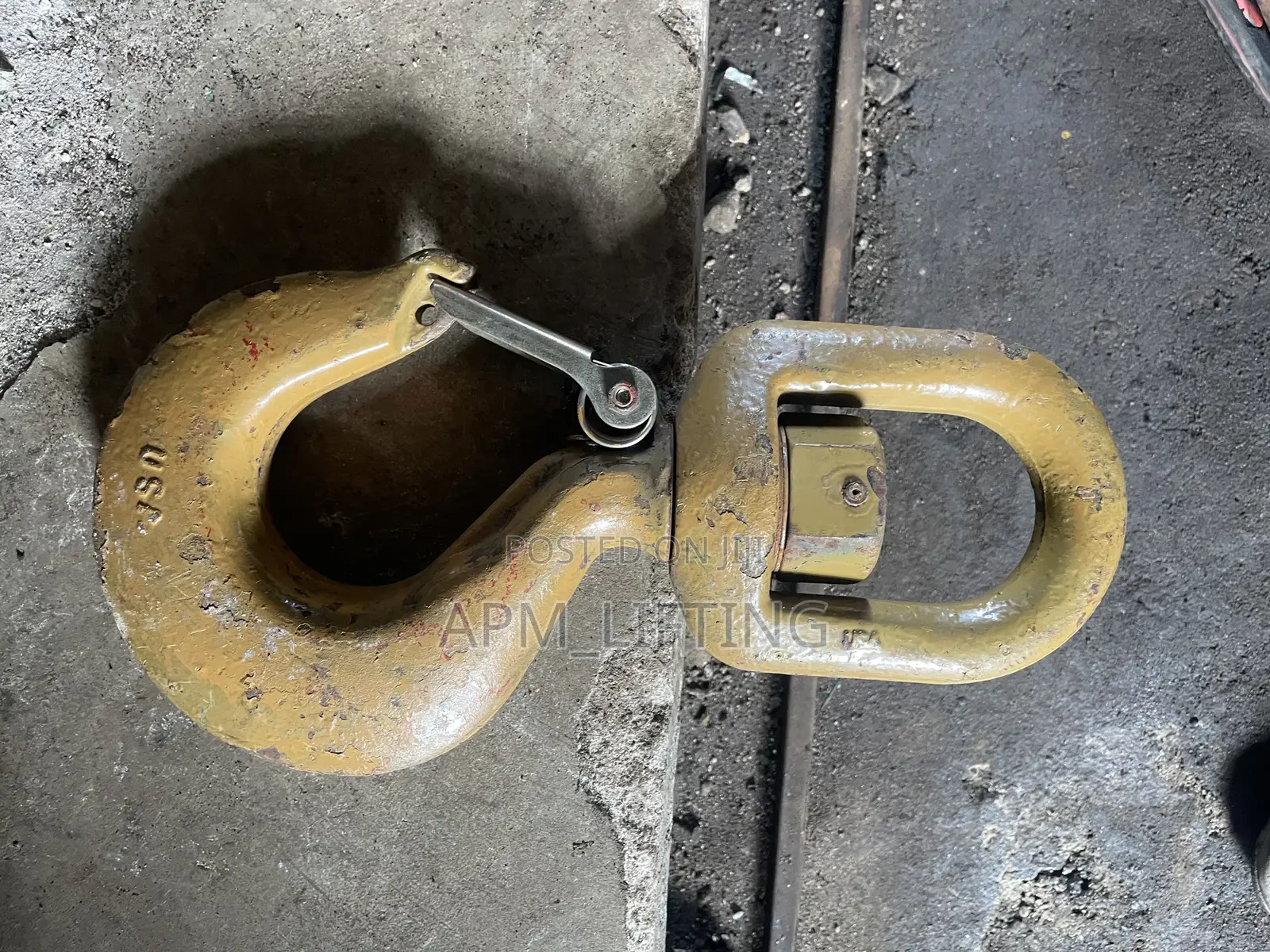 11ton Crosby Latch Swivel Hooks