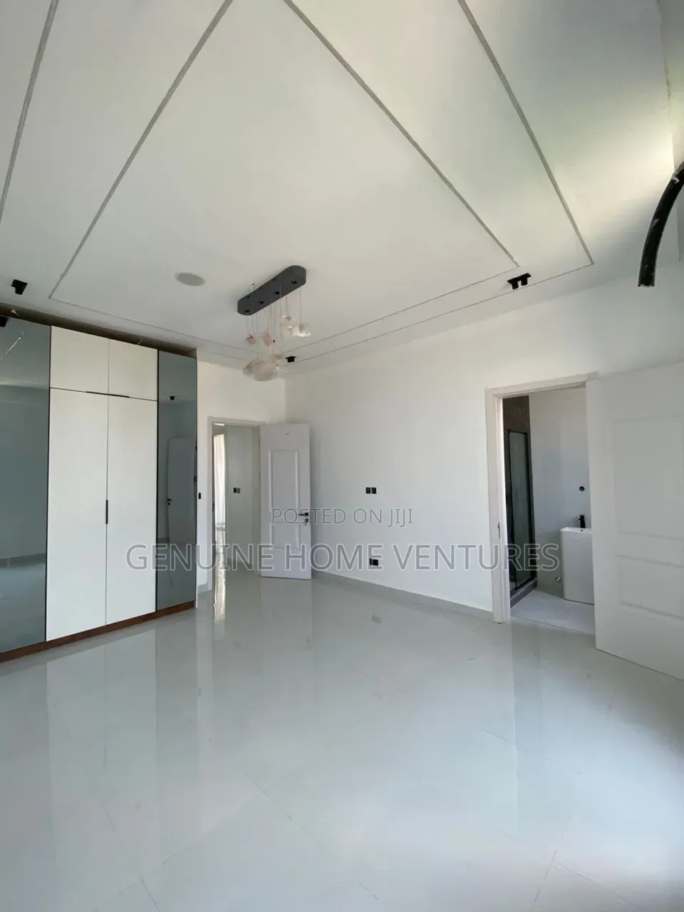 5bdrm Duplex in Lekki Phase One for sale