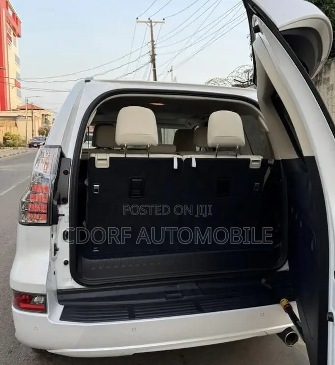 Lexus GX 460 AWD 2023 White