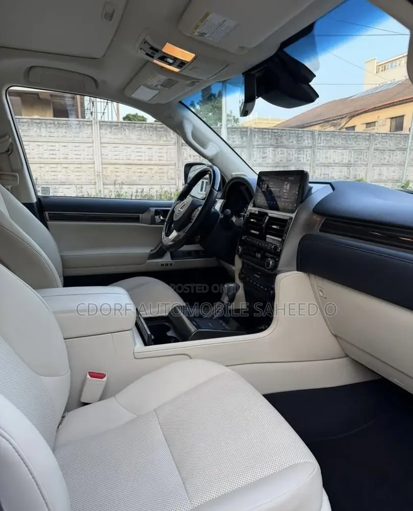 Lexus GX 460 AWD 2023 White