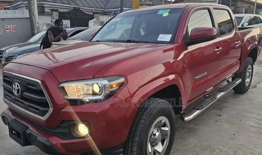 Toyota Tacoma SR5 2017 Red