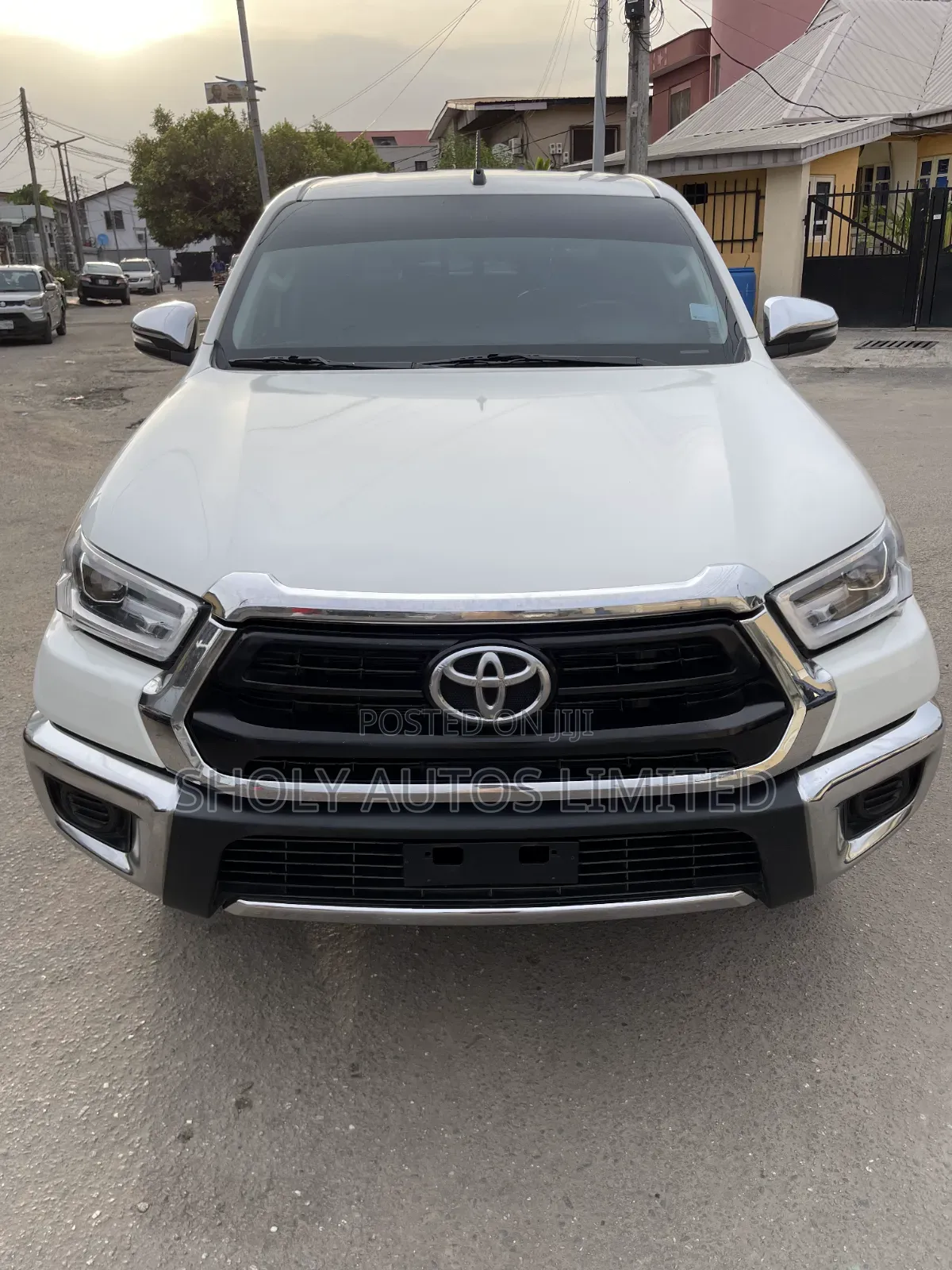 Toyota Hilux Revo Smart Cab Petrol 2.7 RWD 2022 White