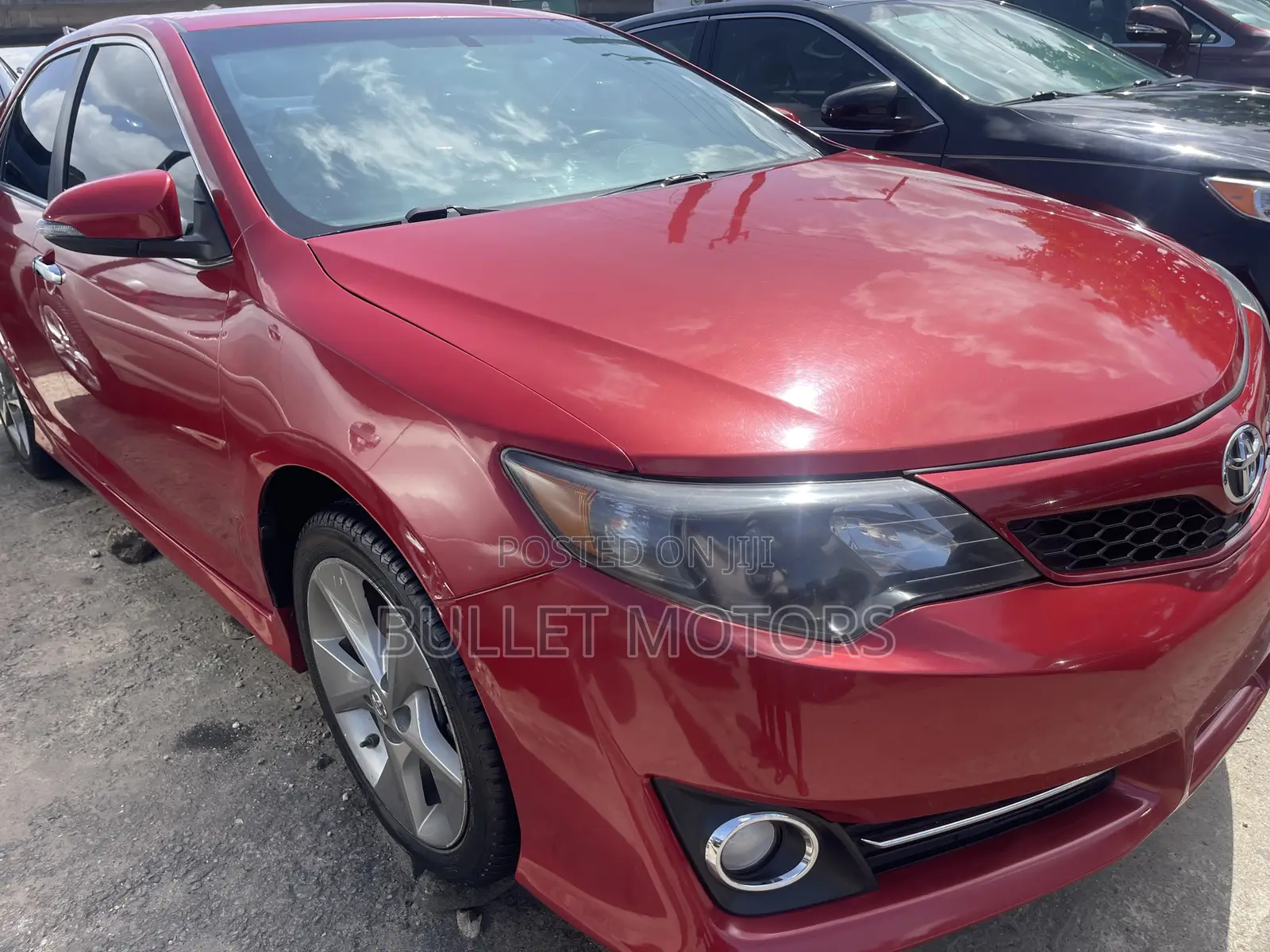 Toyota Camry SE 4dr Sedan (2.5L 4cyl 6A) 2015 Red