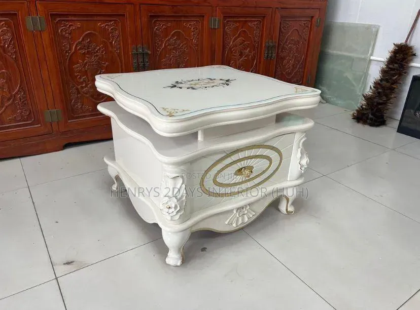 Tv Stand and Center Table