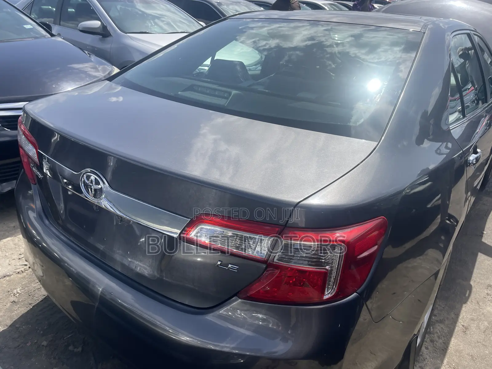 Toyota Camry LE 4dr Sedan (2.5L 4cyl 6A) 2015 Gray