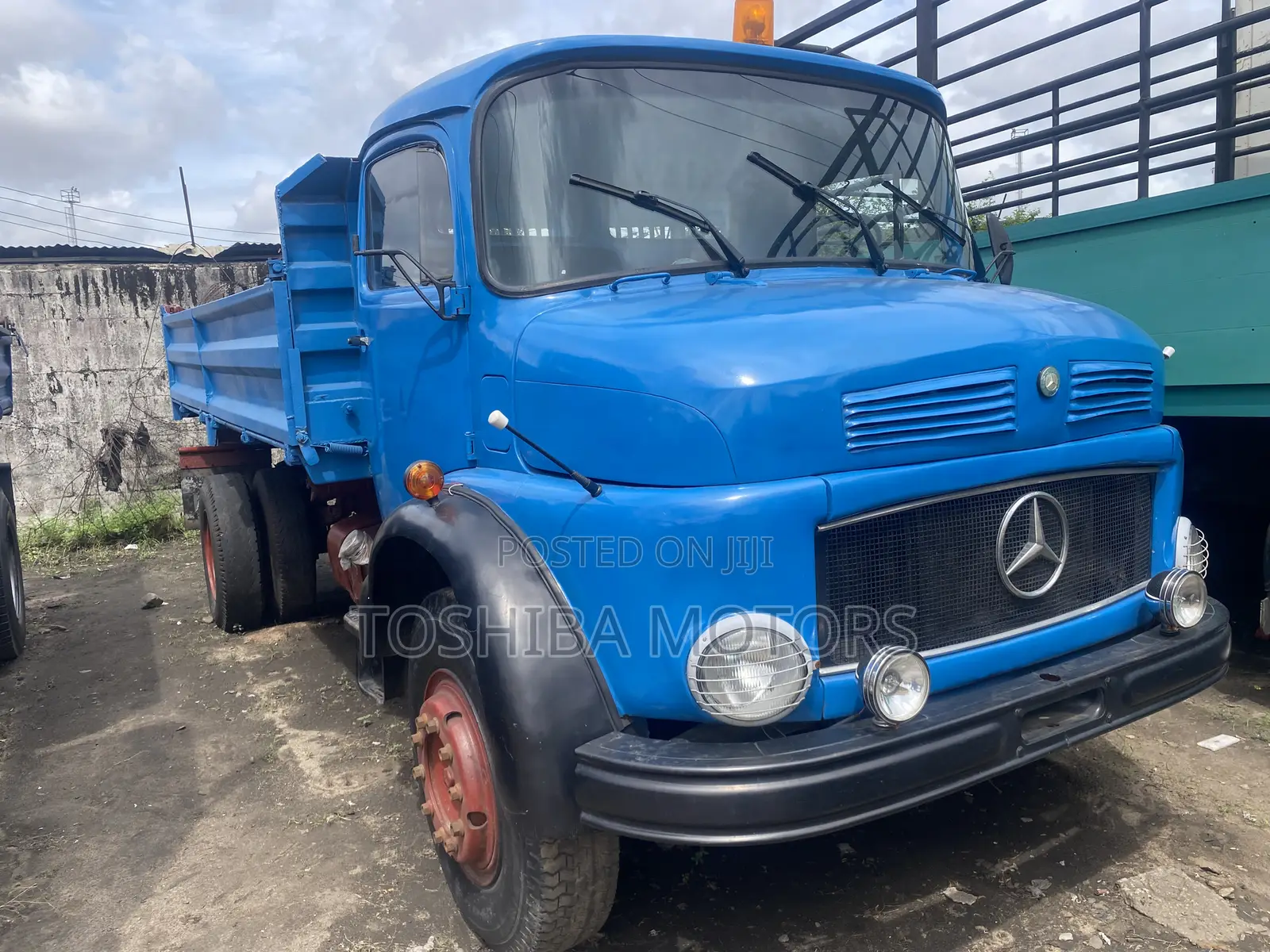 Mercedes Benz Tipper