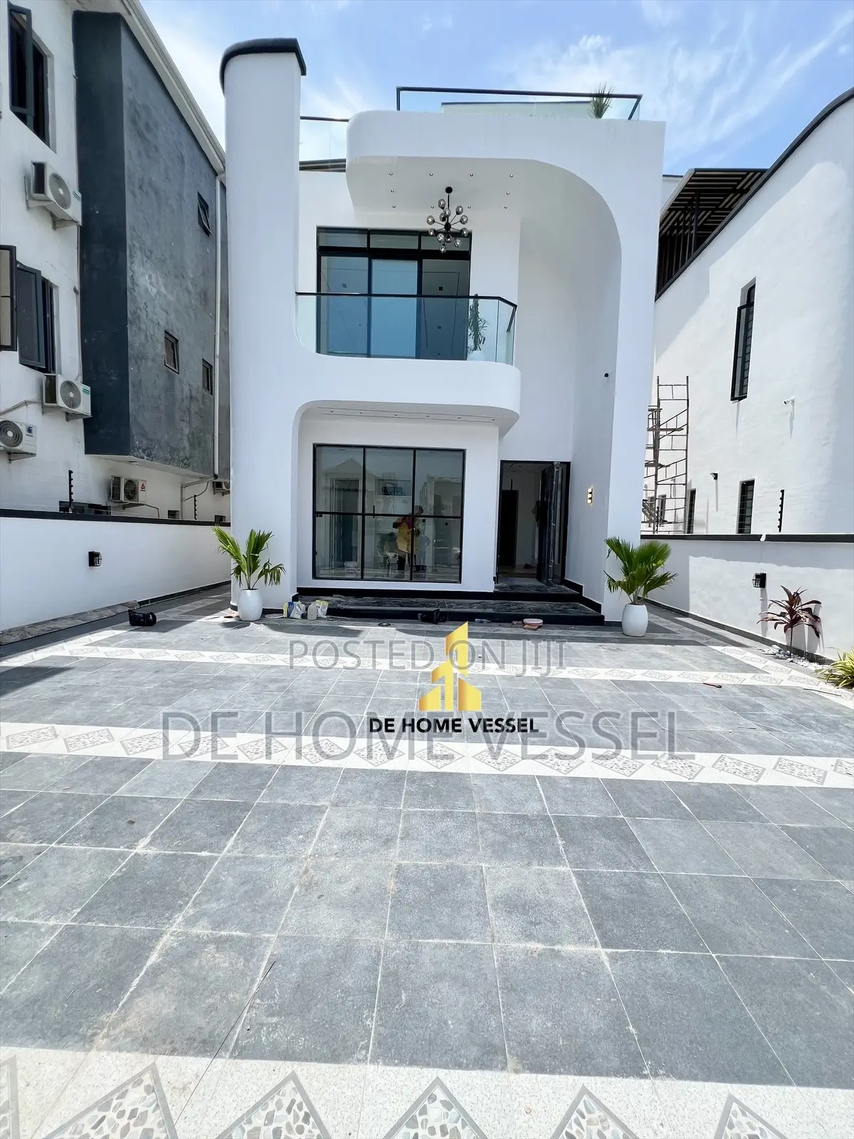 5bdrm Duplex in Ikate for sale