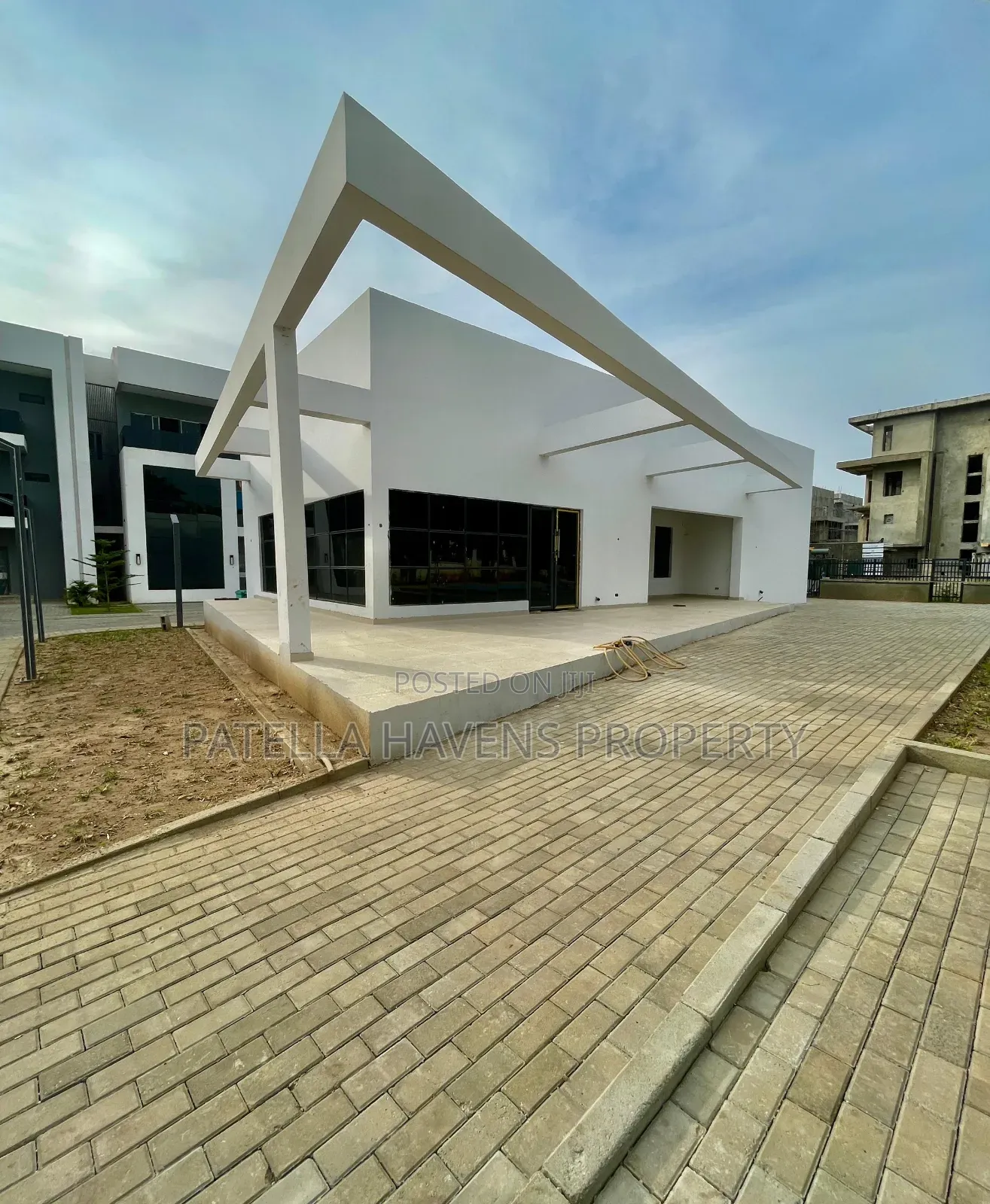5bdrm Duplex in Jabi for sale
