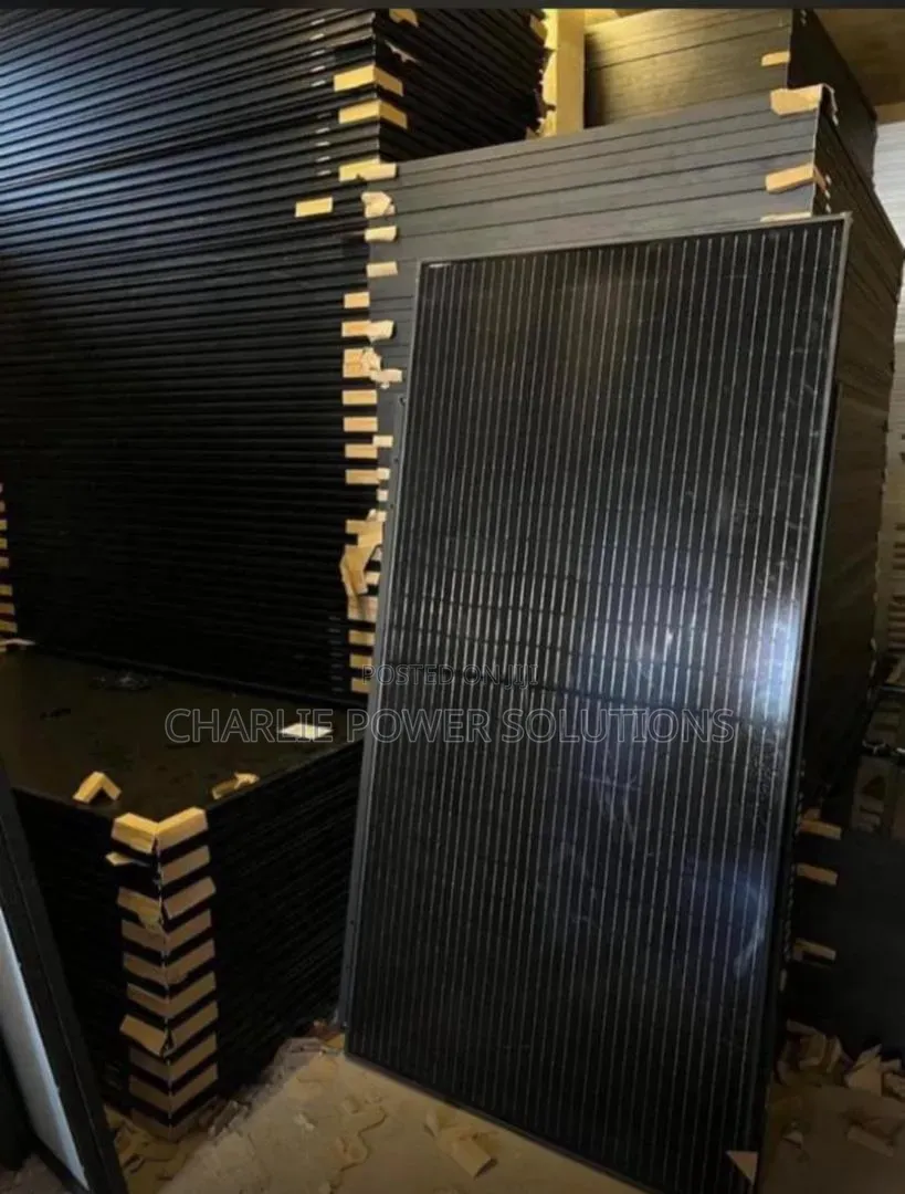 All Black 600watts Half-Cut High Efficiency With High Voltage Panel
