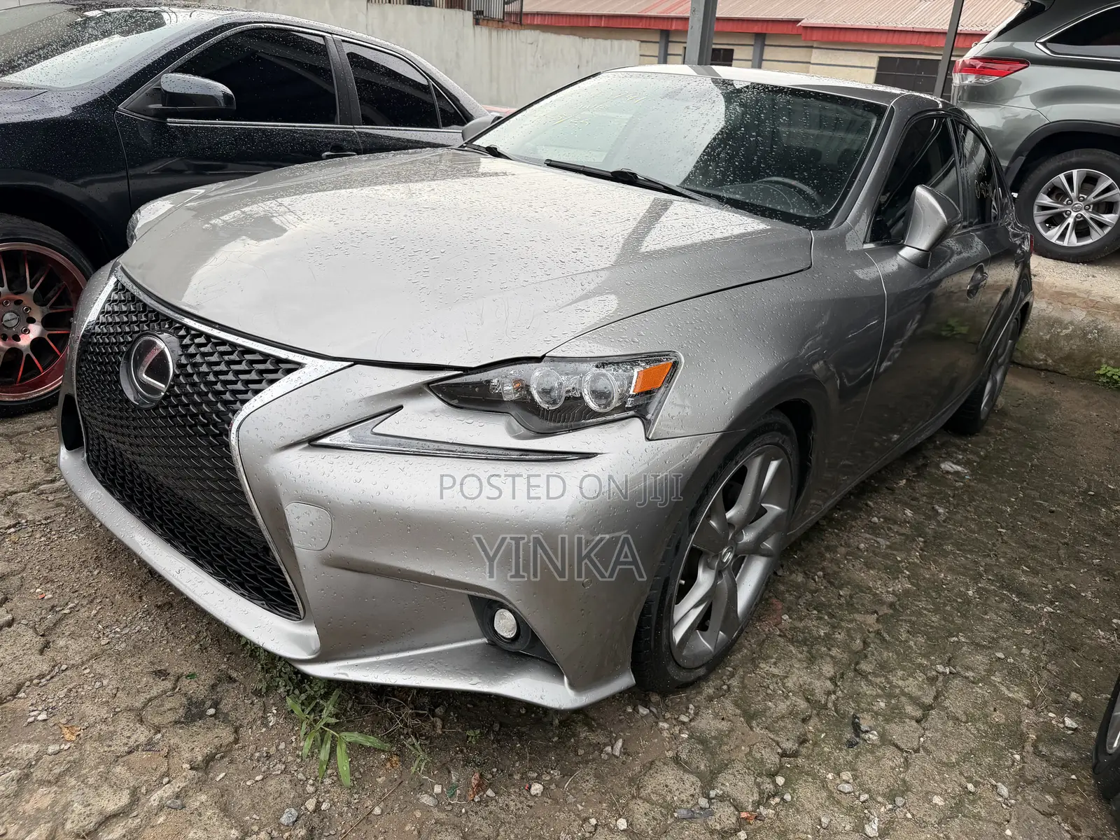 Lexus IS 2015 Gold