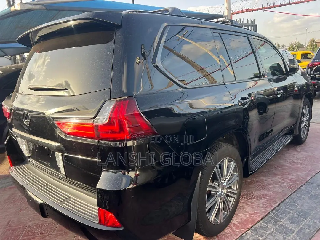 Lexus LX 570 AWD 2017 Black