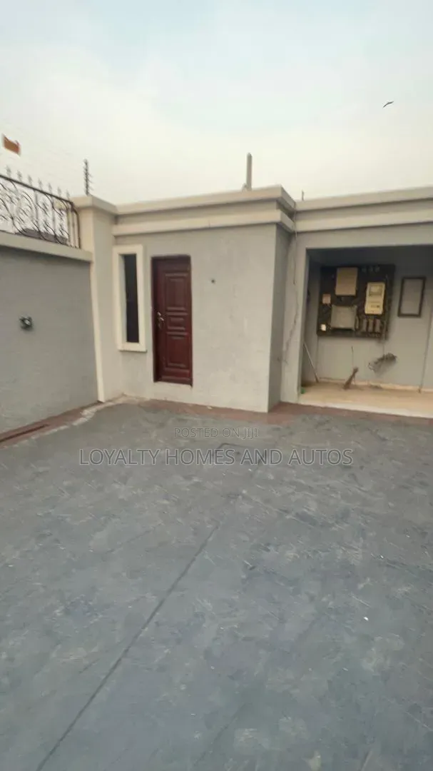 5bdrm Duplex in Omole Phase 1 for sale