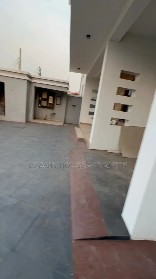 5bdrm Duplex in Omole Phase 1 for sale