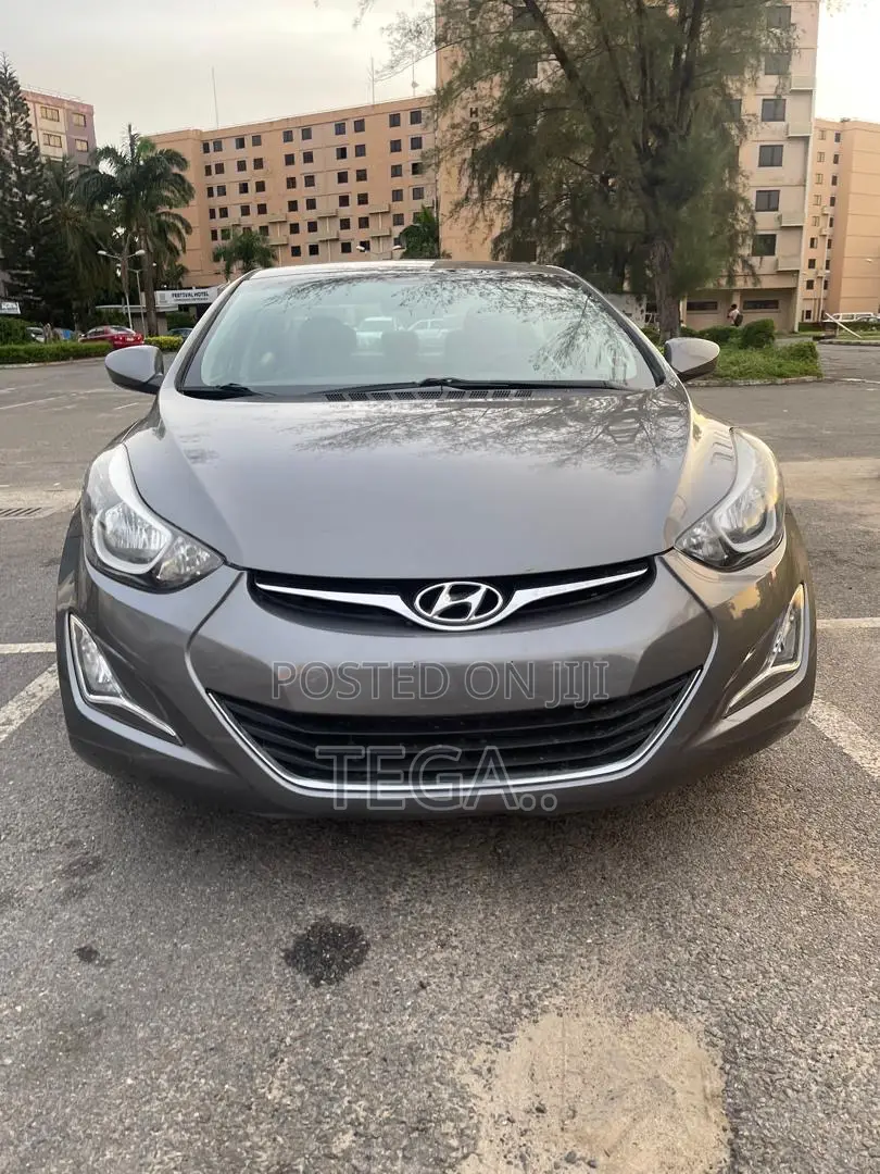 Hyundai Elantra GLS Sedan FWD (1.8L 4cyl 6M) 2013 Gray