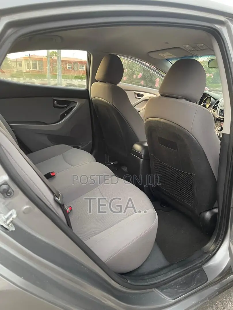 Hyundai Elantra GLS Sedan FWD (1.8L 4cyl 6M) 2013 Gray