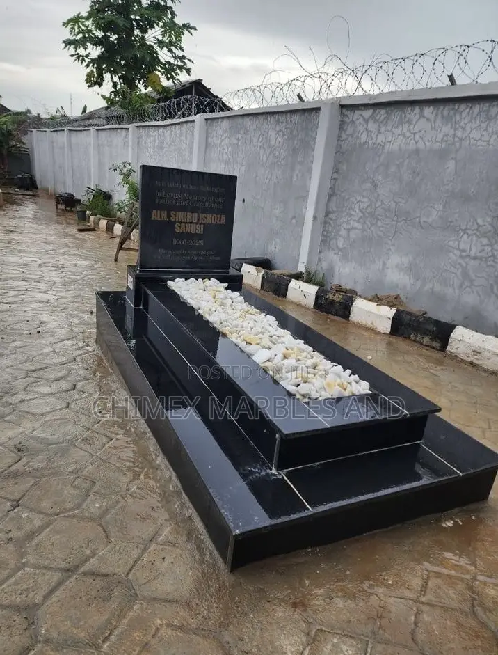 Marble Grave / Tomb