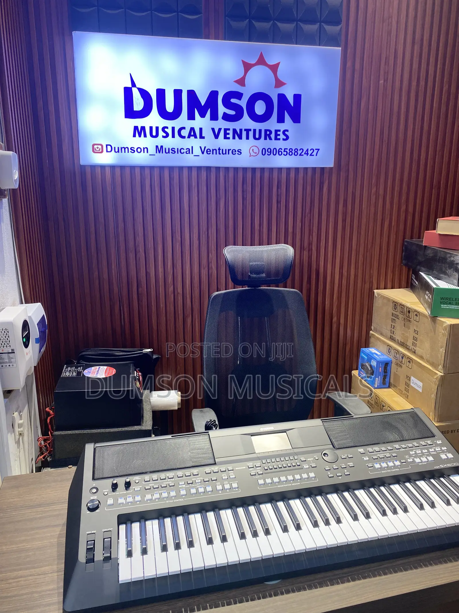 New Yamaha PSR-Sx600 Arranger Workstation Keyboard 61 Keys