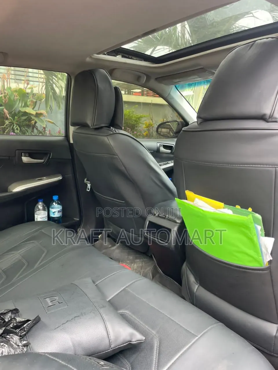 Toyota Camry SE 4dr Sedan (2.5L 4cyl 6A) 2013 White