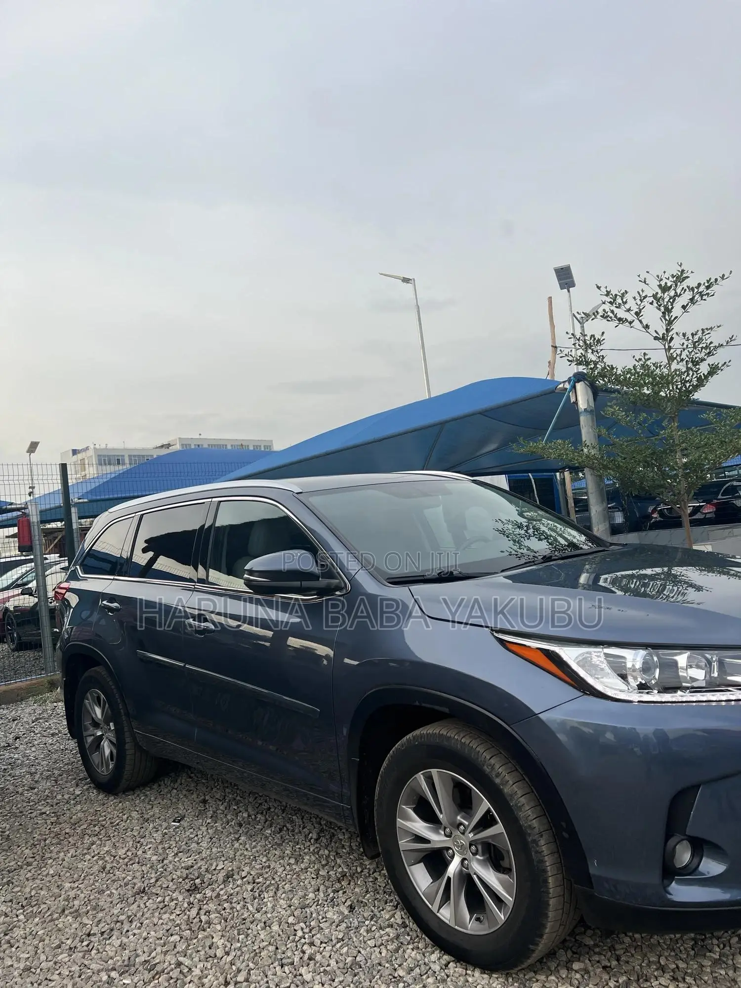 Toyota Highlander XLE 4x4 V6 (3.5L 6cyl 8A) 2018 Blue