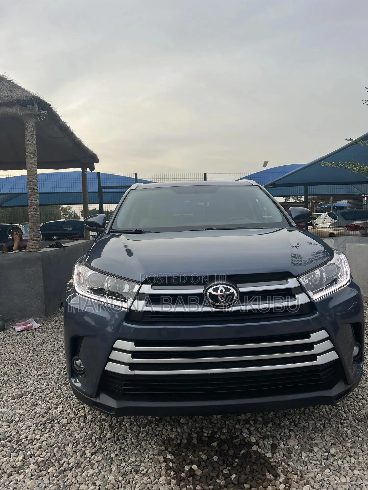 Toyota Highlander XLE 4x4 V6 (3.5L 6cyl 8A) 2018 Blue