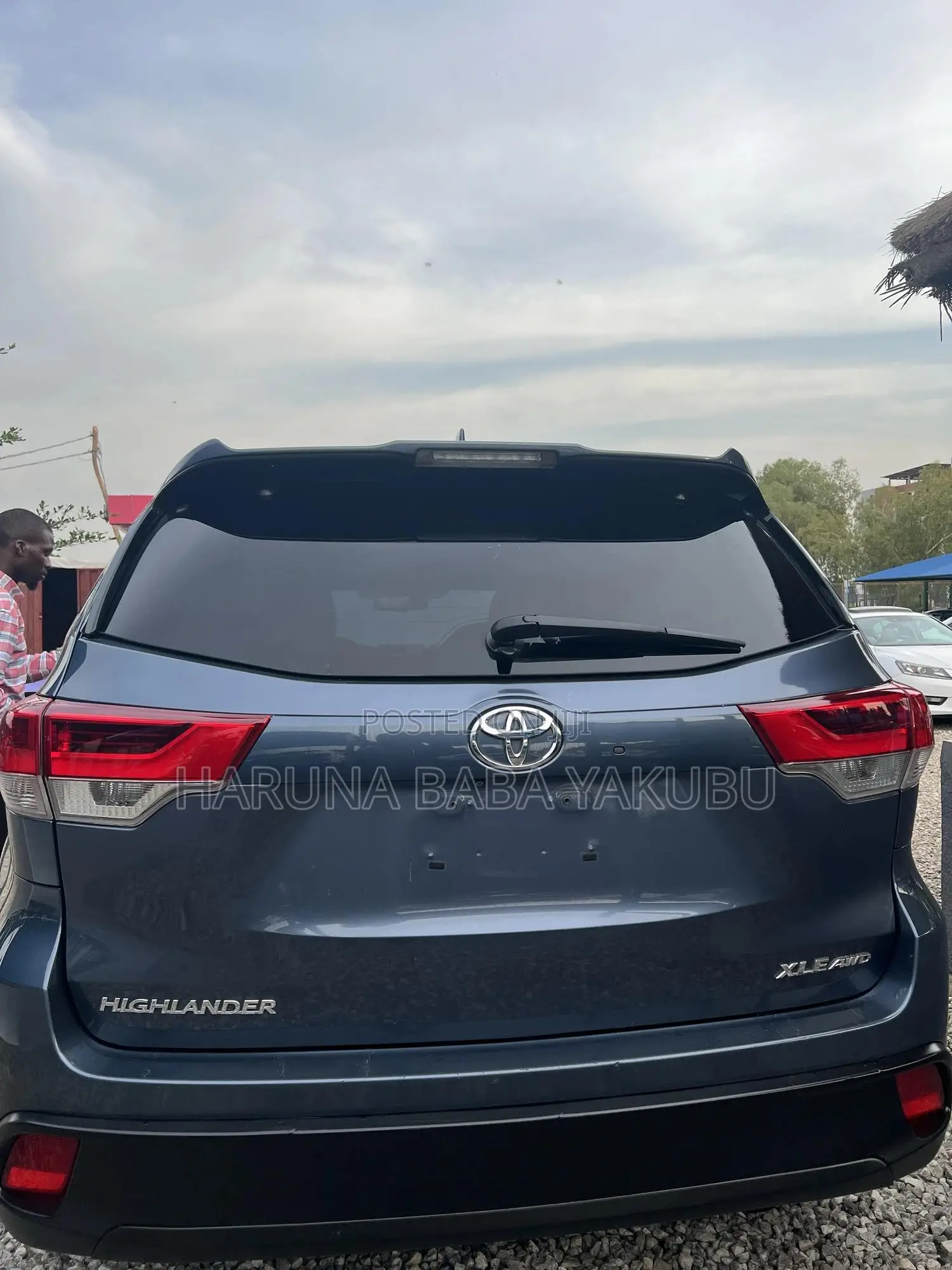 Toyota Highlander XLE 4x4 V6 (3.5L 6cyl 8A) 2018 Blue