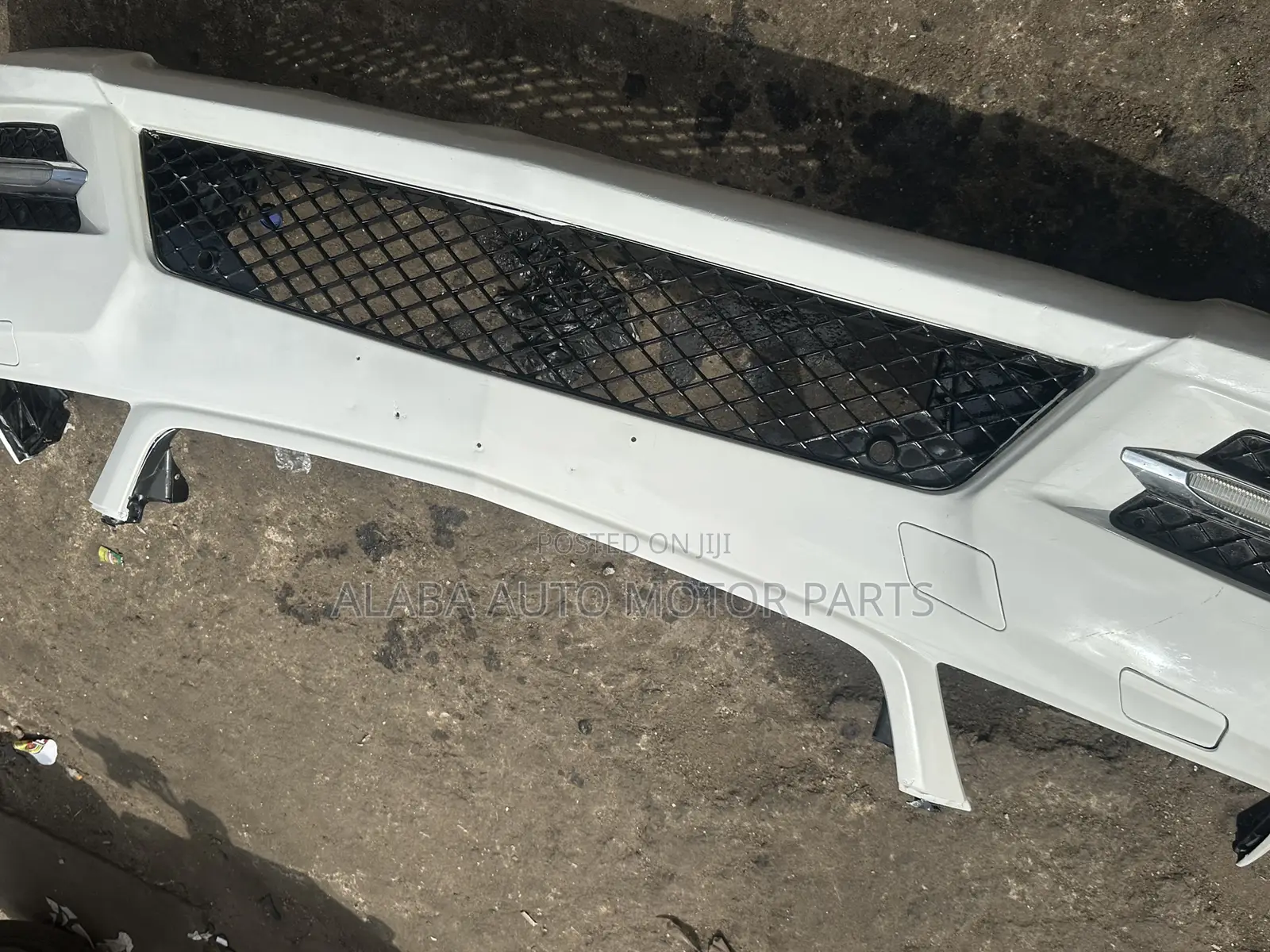 Mercedes Benz Front Bumper 204 013 Clean