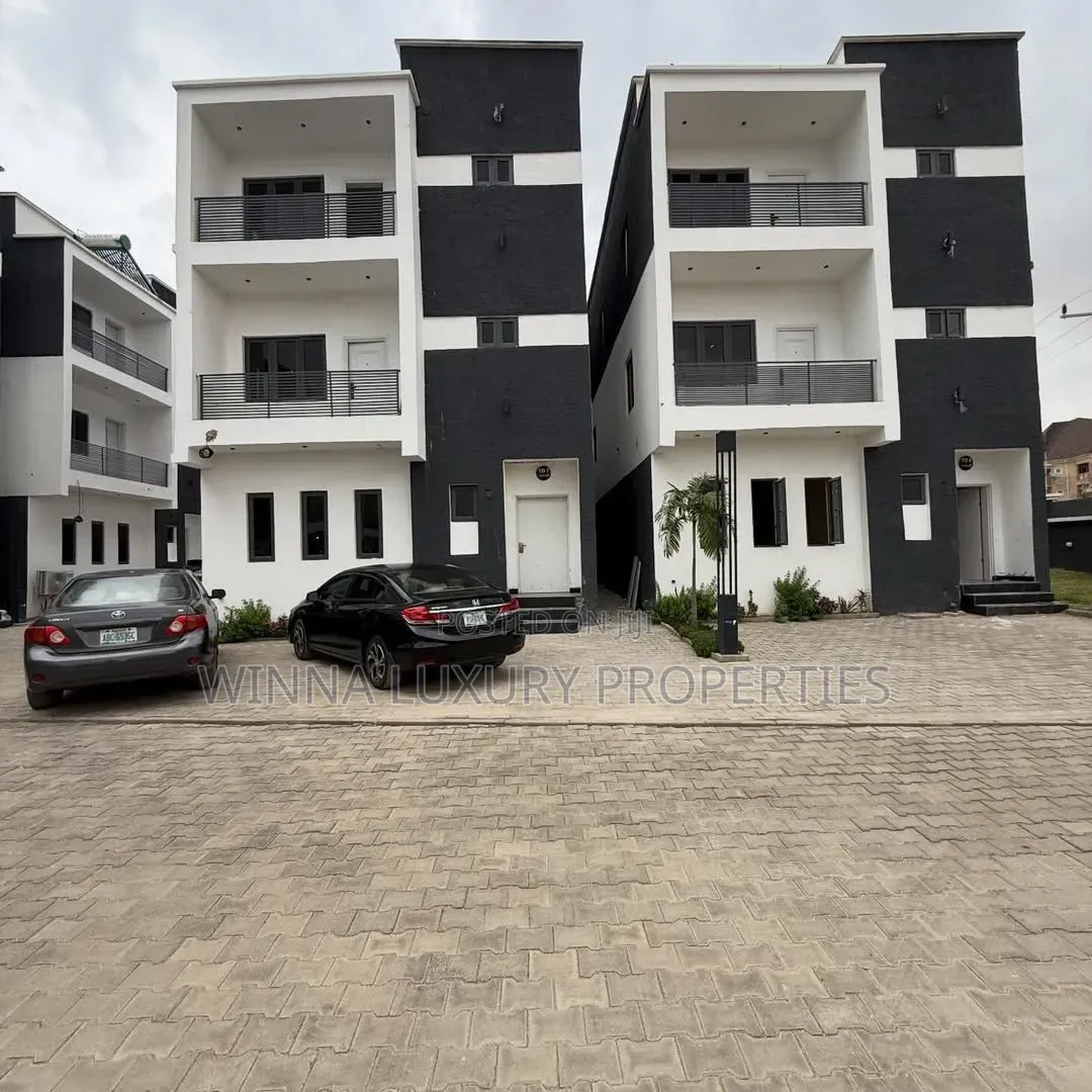 5bdrm Townhouse/Terrace in Jabi Main for sale