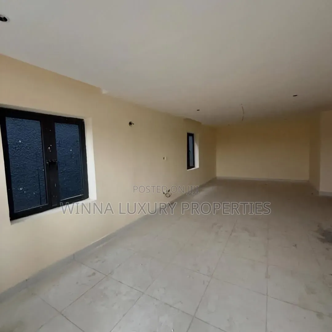 5bdrm Townhouse/Terrace in Jabi Main for sale