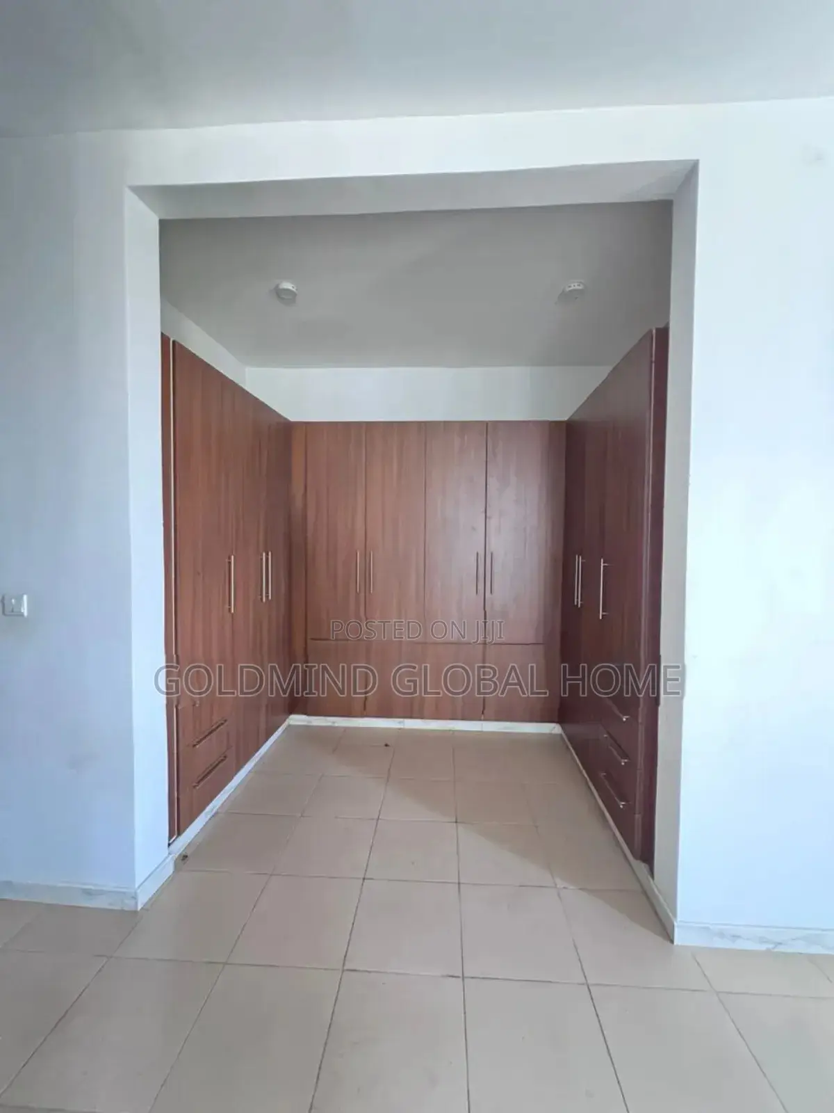 3bdrm Bungalow in Lugbe - Abuja for sale