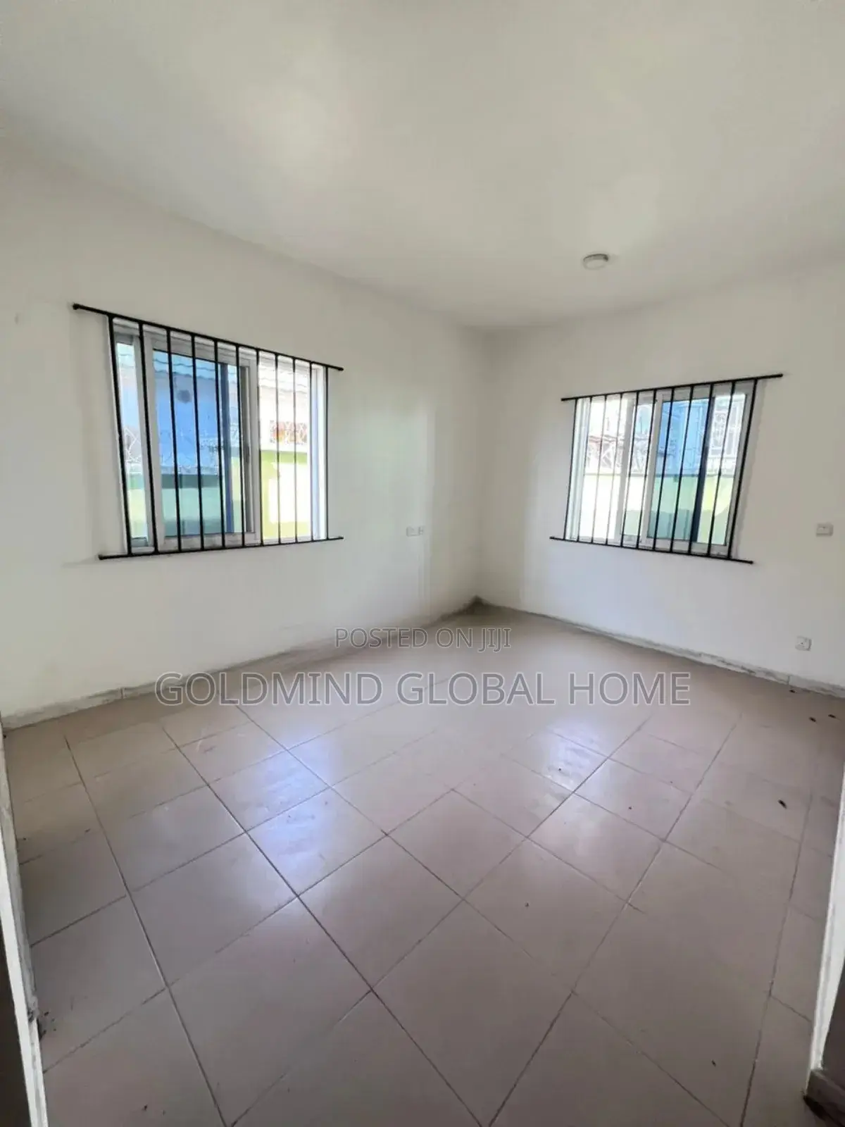 3bdrm Bungalow in Lugbe - Abuja for sale