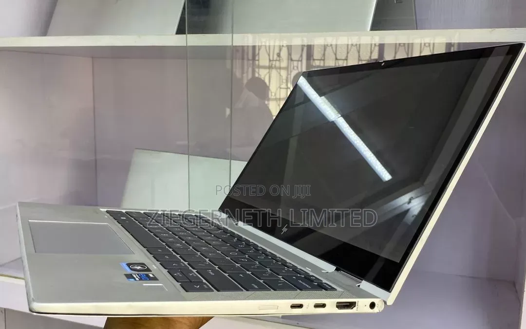 Laptop HP EliteBook 830 G8 16GB Intel Core i7 SSD 512GB
