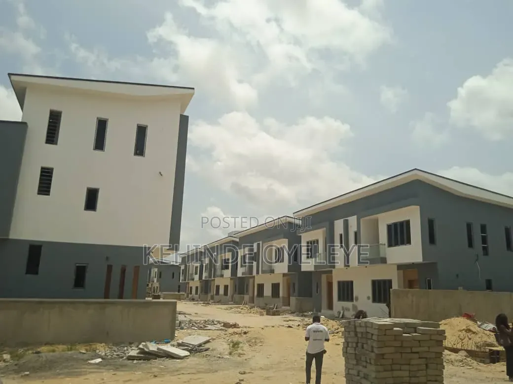 Furnished 3bdrm House in Sangotedo Estate, Off Lekki-Epe Expressway