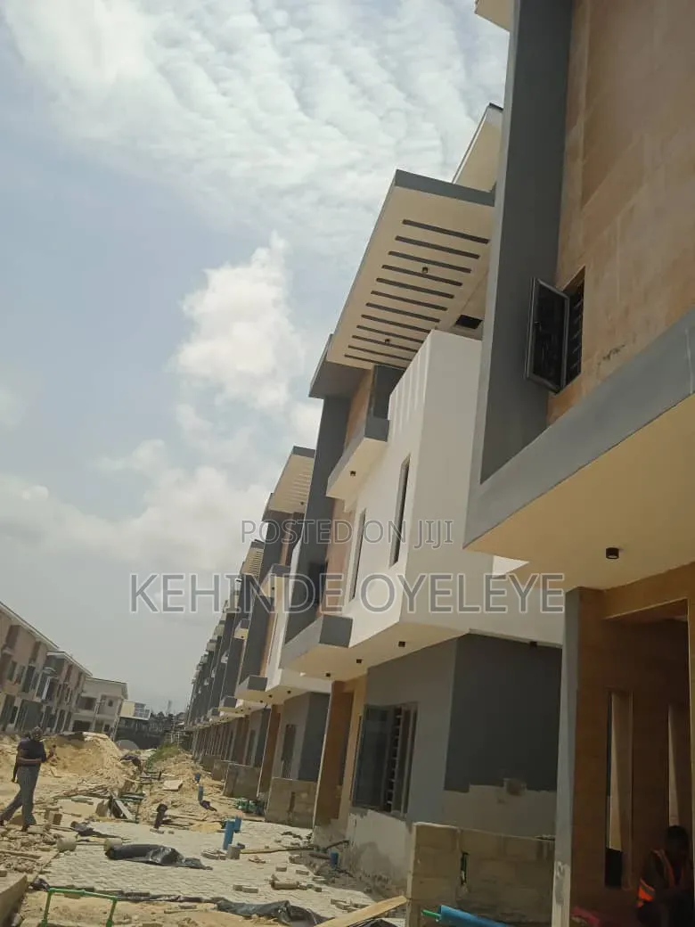 Furnished 3bdrm House in Sangotedo Estate, Off Lekki-Epe Expressway