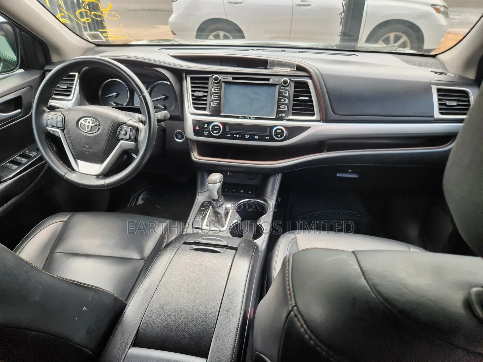 Toyota Highlander XLE V6 4x4 (3.5L 6cyl 6A) 2016 Black