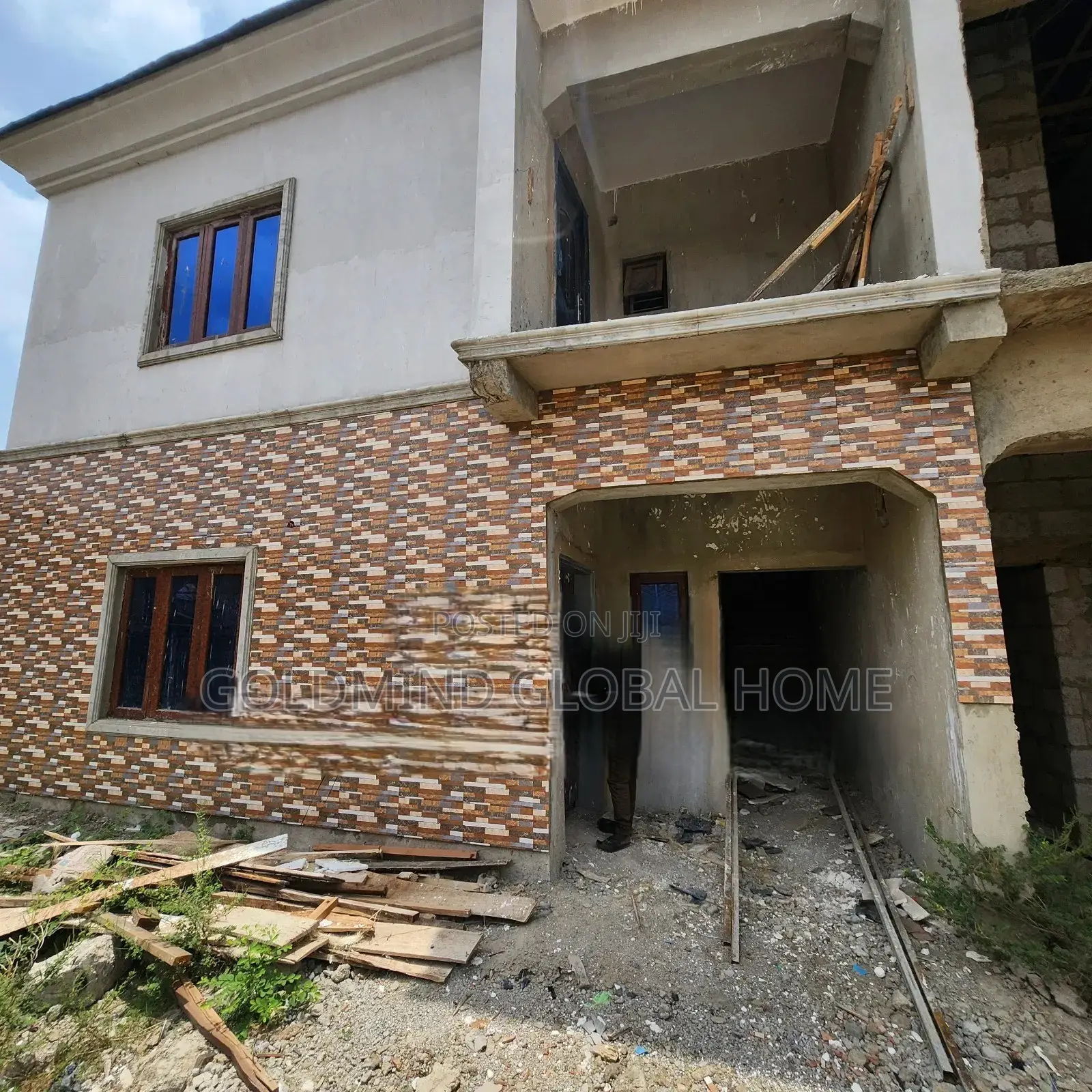 4bdrm Duplex in Lugbe - Abuja. for sale