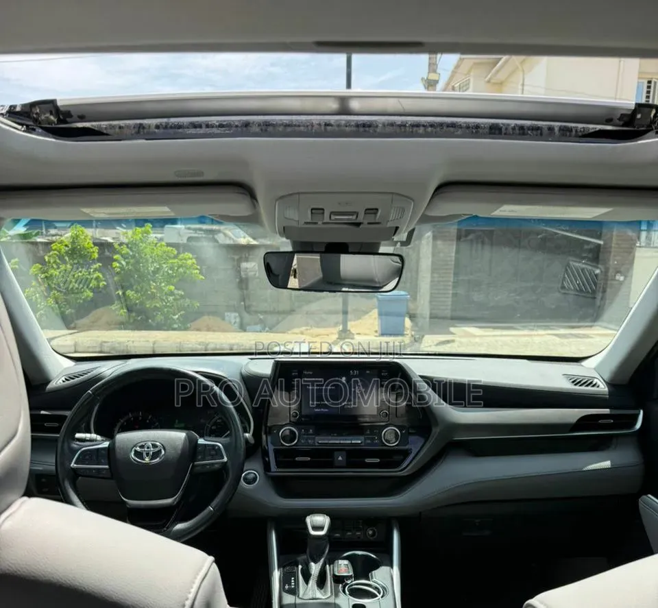 Toyota Highlander L 2021 Blue