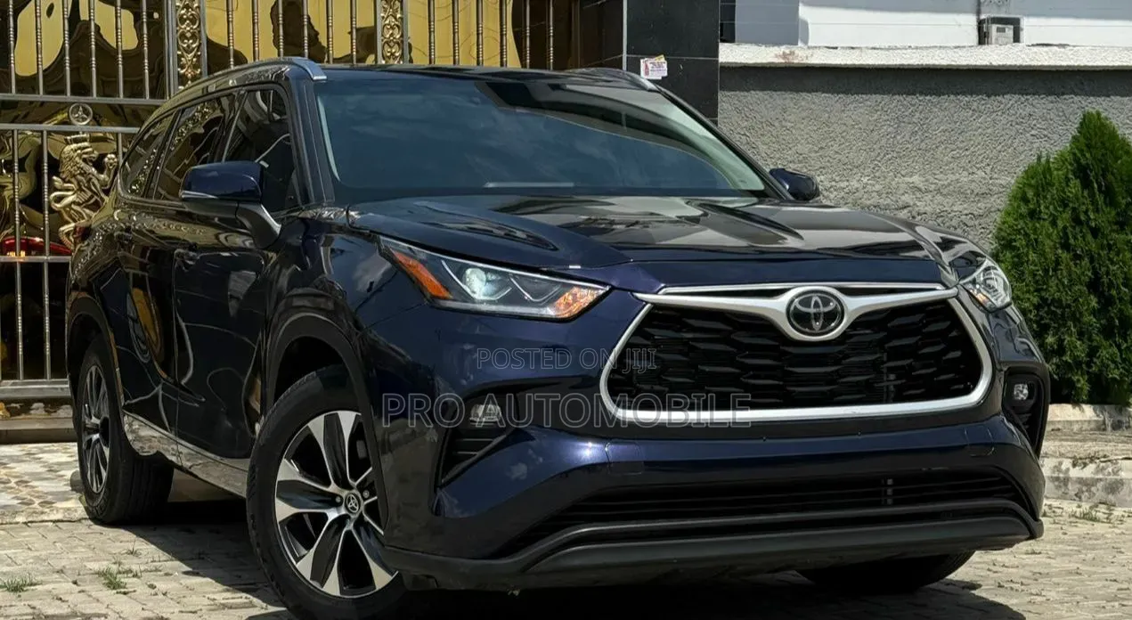 Toyota Highlander L 2021 Blue