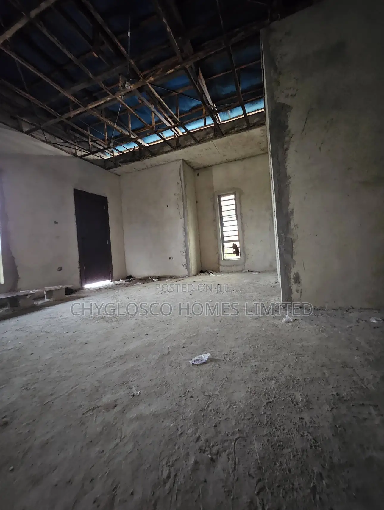 5bdrm Duplex in Victoria Creek, Aba Expressway for sale