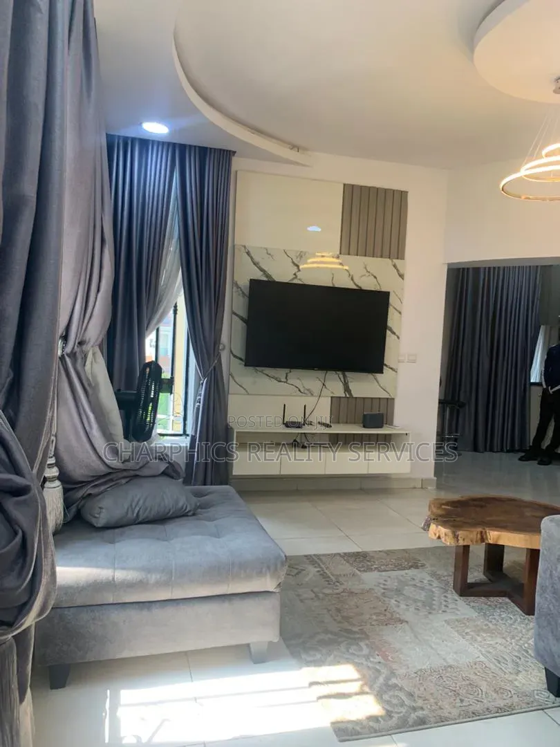 Furnished 2bdrm Apartment in Lekki Phase 1 for rent