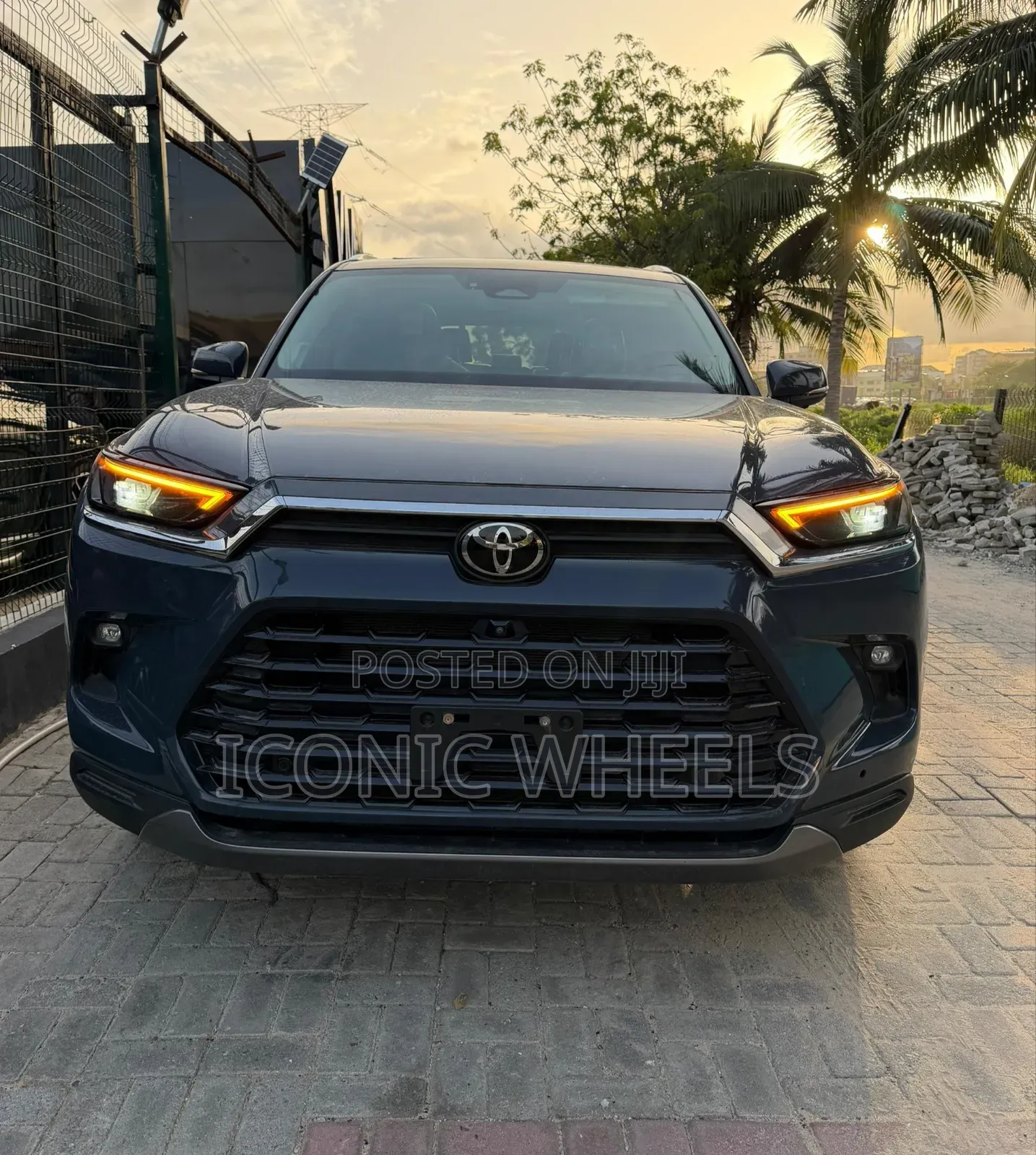 Toyota Highlander 2024 Gray