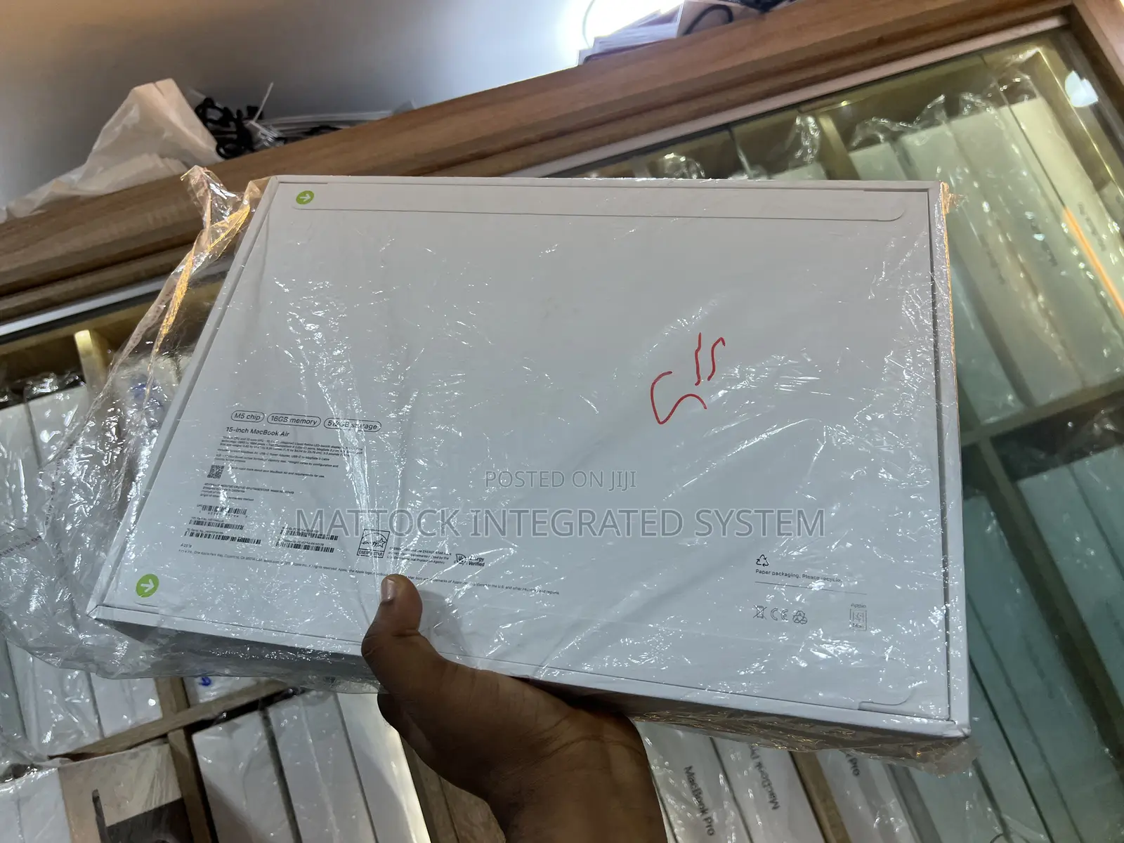 New Laptop Apple MacBook Air 2025 M4 13-inch 16GB Apple M4 SSD 256GB