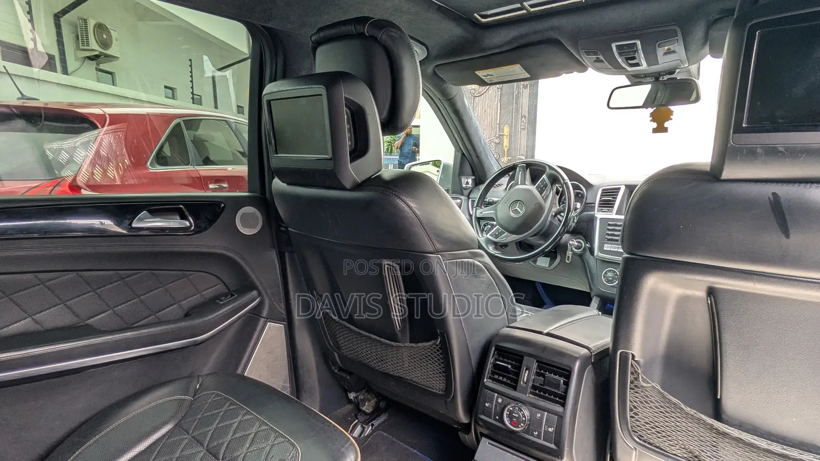 Mercedes-Benz GL-Class GL550 4MATIC 4dr SUV AWD (4.7L 8cyl Turbo 7A) Silver