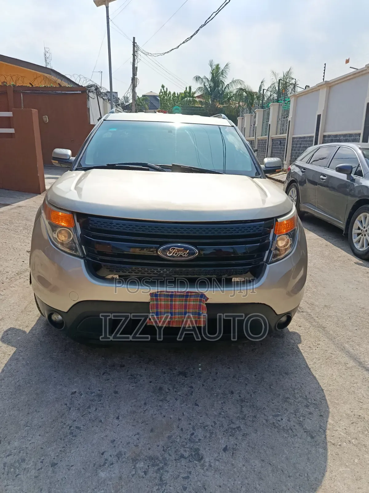 Ford Explorer Limited 4dr 4x4 (3.5L 6cyl 6A) 2012 Gold